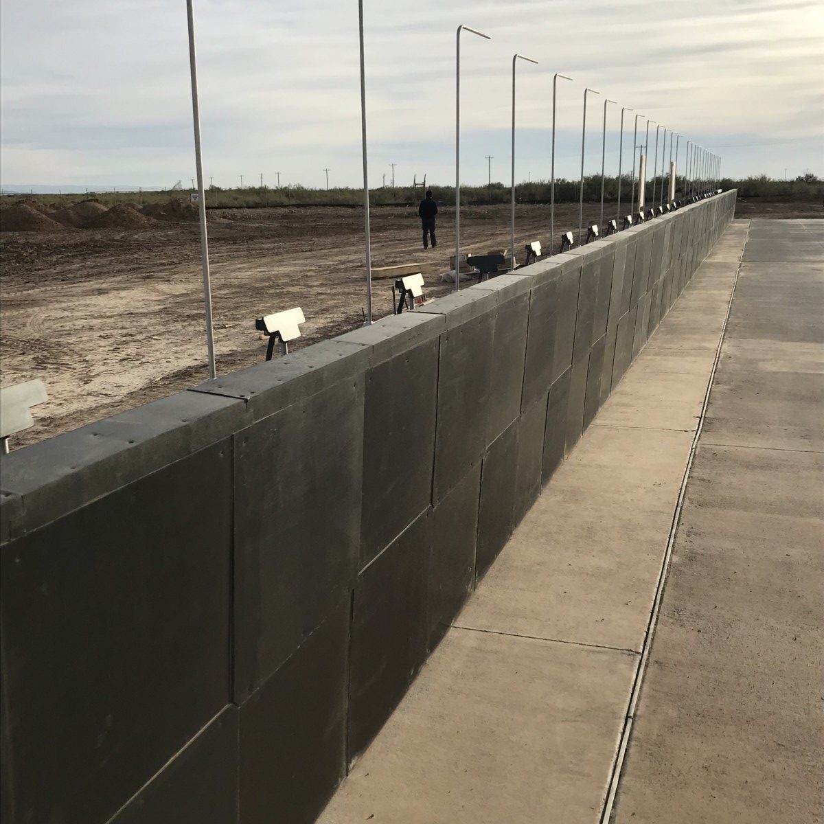 Ballistic Steel 'Knee' Wall